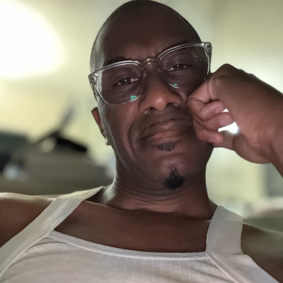 Meet your Posher, Cliff - Picture 9 of 14